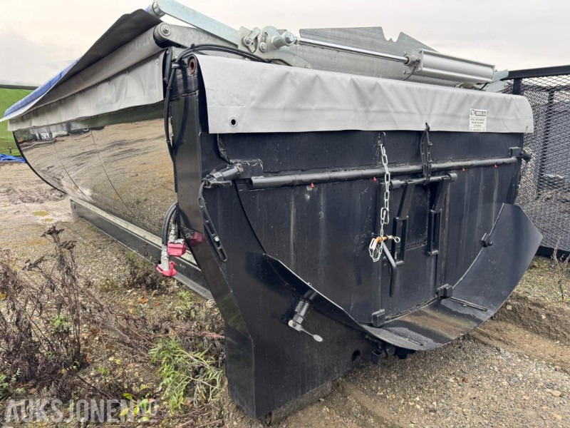 2024 Asfaltkasse til krokløft med giljotinluke og luftstyrt kapell - Kamion: slika 5 2024 Asfaltkasse til krokløft med giljotinluke og luftstyrt kapell - Kamion: slika 5