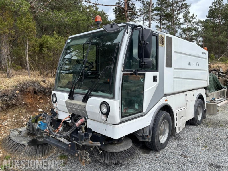 2010 Bucher CityCat 5000 feiebil / kostebil - Korisno/ Posebno vozilo: slika 1 2010 Bucher CityCat 5000 feiebil / kostebil - Korisno/ Posebno vozilo: slika 1