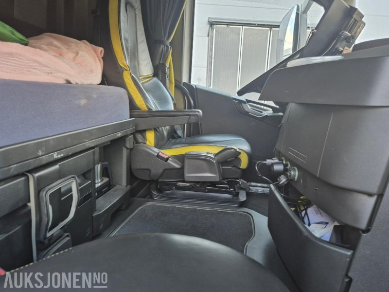 Korisno/ Posebno vozilo 2017 Volvo FH 16 / 750, 8x4+2 Tungtrekker med 2019 Vang 3+1 akslet brønnhenger: slika 45 Korisno/ Posebno vozilo 2017 Volvo FH 16 / 750, 8x4+2 Tungtrekker med 2019 Vang 3+1 akslet brønnhenger: slika 45