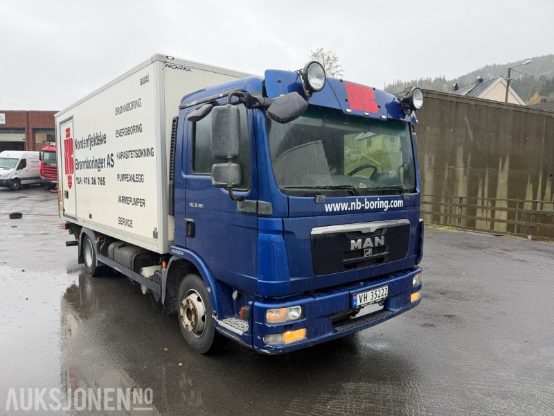 MAN TGL 8.180 4x2BL – 2011-modell – Skapbil med lift - Kamion sa zatvorenim sandukom: slika 2 MAN TGL 8.180 4x2BL – 2011-modell – Skapbil med lift - Kamion sa zatvorenim sandukom: slika 2