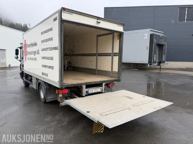 MAN TGL 8.180 4x2BL – 2011-modell – Skapbil med lift - Kamion sa zatvorenim sandukom: slika 4 MAN TGL 8.180 4x2BL – 2011-modell – Skapbil med lift - Kamion sa zatvorenim sandukom: slika 4