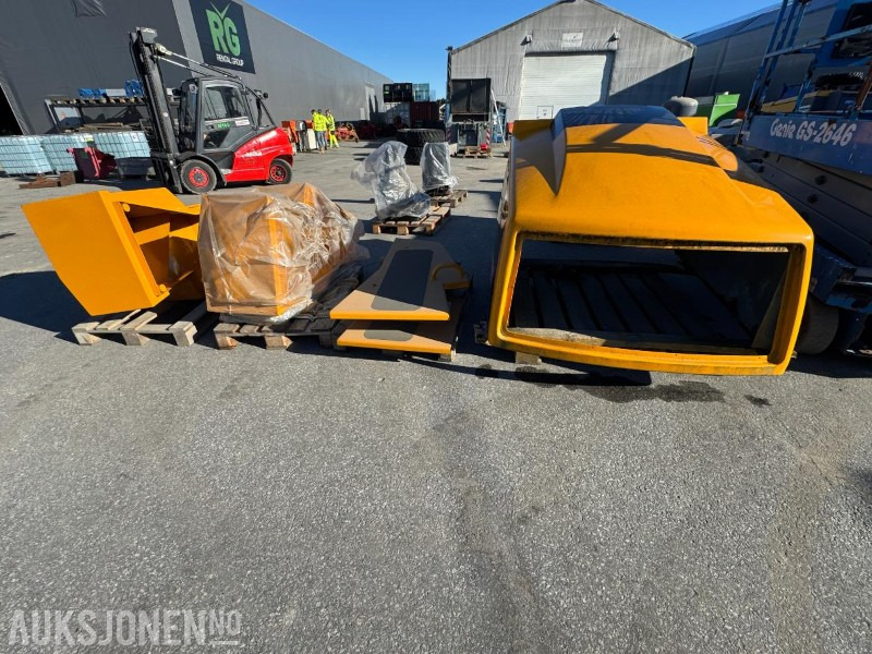 Moxy MT41 panser og side kasser med lokk. - Građevinska oprema: slika 1 Moxy MT41 panser og side kasser med lokk. - Građevinska oprema: slika 1