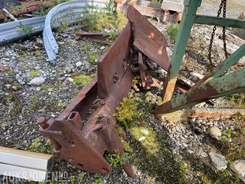 1900 Traktor-/maskinskjær eldre modell - Poljoprivredna mašina: slika 1 1900 Traktor-/maskinskjær eldre modell - Poljoprivredna mašina: slika 1