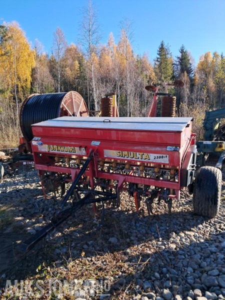 1997 Junkkeri Simulta såmaskin 2500 slep - Poljoprivredna mašina: slika 2 1997 Junkkeri Simulta såmaskin 2500 slep - Poljoprivredna mašina: slika 2