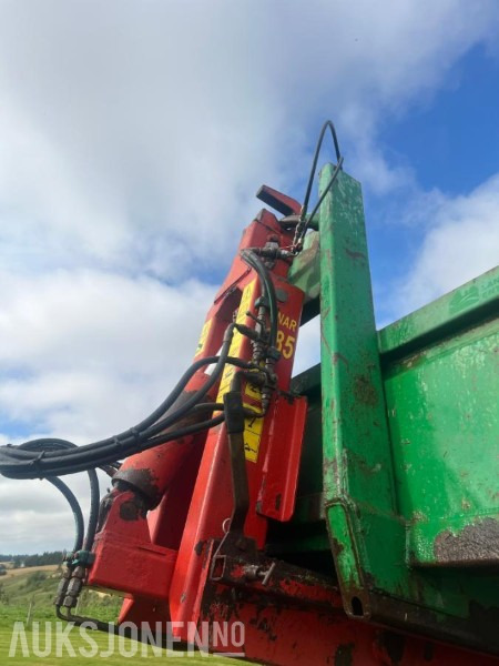 2011 Pronar T185 Krokhenger med hydraulisk dumperfeste - Poljoprivredna mašina: slika 5 2011 Pronar T185 Krokhenger med hydraulisk dumperfeste - Poljoprivredna mašina: slika 5