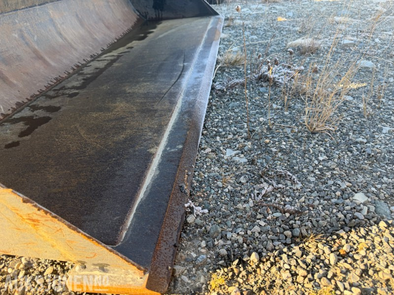 2012 Originale redskaper (ALO) landbruksskuffe – Euro-feste - Poljoprivredna mašina: slika 5 2012 Originale redskaper (ALO) landbruksskuffe – Euro-feste - Poljoprivredna mašina: slika 5