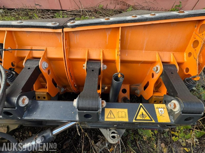 2018 Schmidt Tarron MS-C 27 | 270cm fjærbelastet snøskjær / brøyteplog m/ hydraulisk sving | trepunkt - Poljoprivredna mašina: slika 5 2018 Schmidt Tarron MS-C 27 | 270cm fjærbelastet snøskjær / brøyteplog m/ hydraulisk sving | trepunkt - Poljoprivredna mašina: slika 5