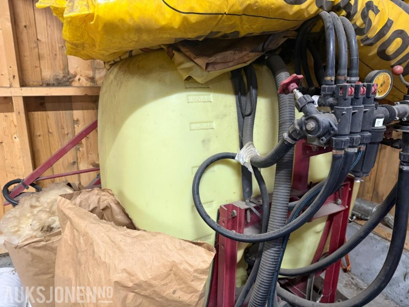 Hardi Åkersprøyte 600liter m/8meters bom - Poljoprivredna mašina: slika 2 Hardi Åkersprøyte 600liter m/8meters bom - Poljoprivredna mašina: slika 2