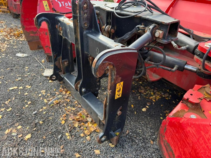 Tokvam UT490 - 4,9m hydraulisk U-plog med 180° sving - Poljoprivredna mašina: slika 5 Tokvam UT490 - 4,9m hydraulisk U-plog med 180° sving - Poljoprivredna mašina: slika 5