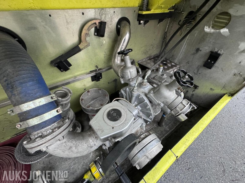 Vatrogasni kamion Scania R144 GB 530 - 6X2 - Brannbil / Tankbil - Ziegler FP 8/8 pumpe - 17 m3 tank - Helluft: slika 9 Vatrogasni kamion Scania R144 GB 530 - 6X2 - Brannbil / Tankbil - Ziegler FP 8/8 pumpe - 17 m3 tank - Helluft: slika 9