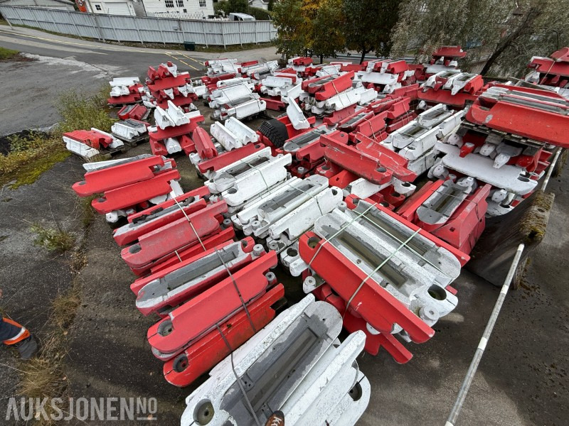 Trafikk-/veibarrierar (modulbasert) i kompositt ca 600 stk - Građevinska oprema: slika 4 Trafikk-/veibarrierar (modulbasert) i kompositt ca 600 stk - Građevinska oprema: slika 4