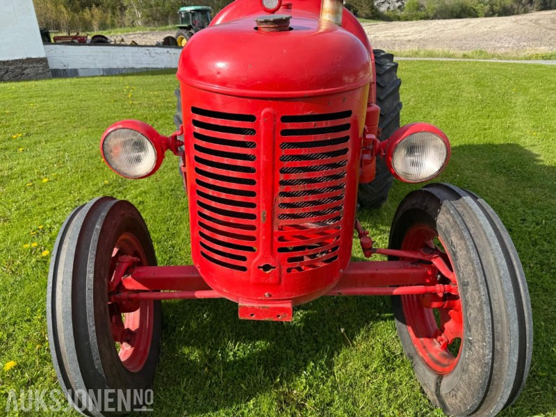 Traktor - David Brown Cropmaster - Traktor: slika 2 Traktor - David Brown Cropmaster - Traktor: slika 2