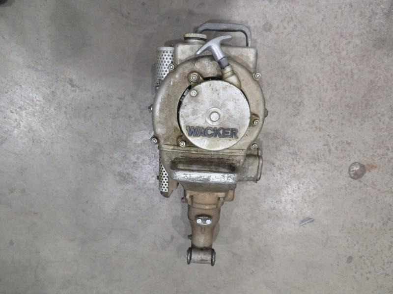 Wacker BHB 14 bensindrevet hammer i original kasse - Građevinska oprema: slika 4 Wacker BHB 14 bensindrevet hammer i original kasse - Građevinska oprema: slika 4