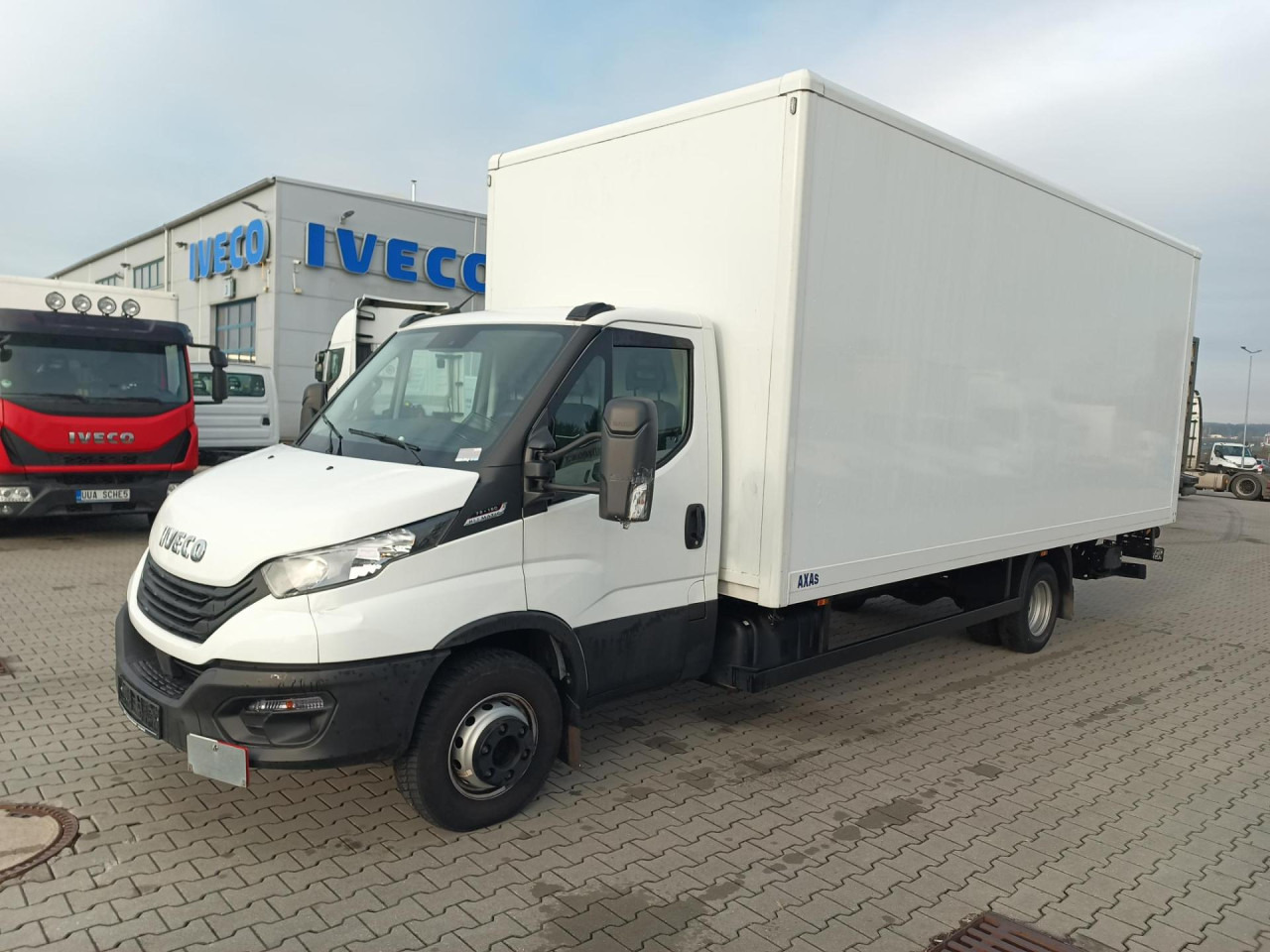 IVECO Daily 70C18A8 - Dostavno vozilo sa zatvorenim sandukom: slika 1 IVECO Daily 70C18A8 - Dostavno vozilo sa zatvorenim sandukom: slika 1