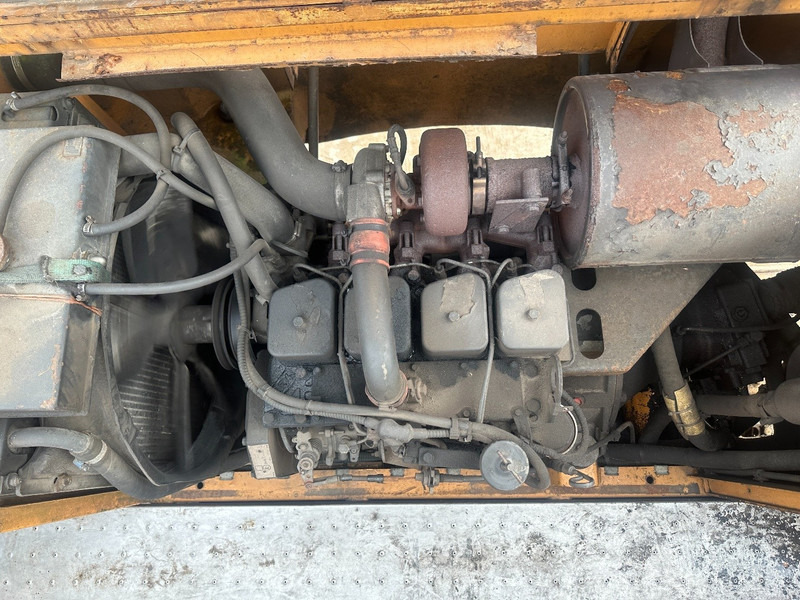 Bager guseničar Case 688 B 16 ton: slika 19