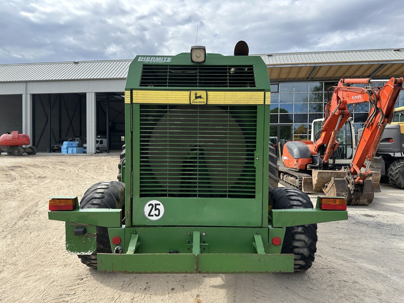 John Deere 6650 FOR PARTS - Kombajn za stočnu hranu: slika 4 John Deere 6650 FOR PARTS - Kombajn za stočnu hranu: slika 4