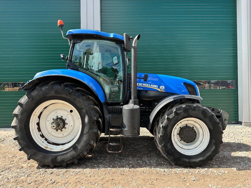 New Holland T7.235 Power Command - Traktor: slika 4 New Holland T7.235 Power Command - Traktor: slika 4