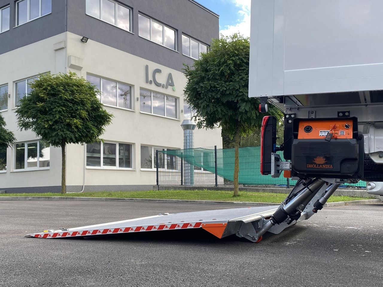 Novu Dostavno vozilo sa zatvorenim sandukom MAN TGE 3.180 RS4490 1+2, 180PS, 2.0L | ALU-BOX 4200mm + LADERAMPE: slika 20
