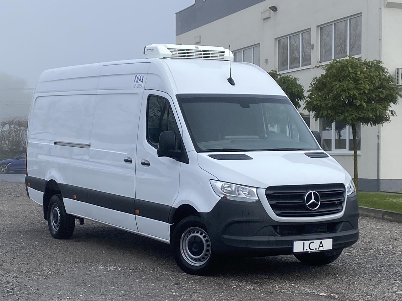 MERCEDES-BENZ SPRINTER 317 CDI L4H3 170PS AUTOMATIK FRISCHDIENST + KONVEKTA FK 3022 12-220V - Dostavno vozilo hladnjača: slika 3 MERCEDES-BENZ SPRINTER 317 CDI L4H3 170PS AUTOMATIK FRISCHDIENST + KONVEKTA FK 3022 12-220V - Dostavno vozilo hladnjača: slika 3