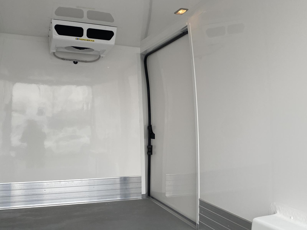Novu Dostavno vozilo hladnjača PEUGEOT BOXER L3H2 180PS CONFORT 335 / FRISCHDIENST BIS 0 + KONVEKTA FK2321 12-230V: slika 14
