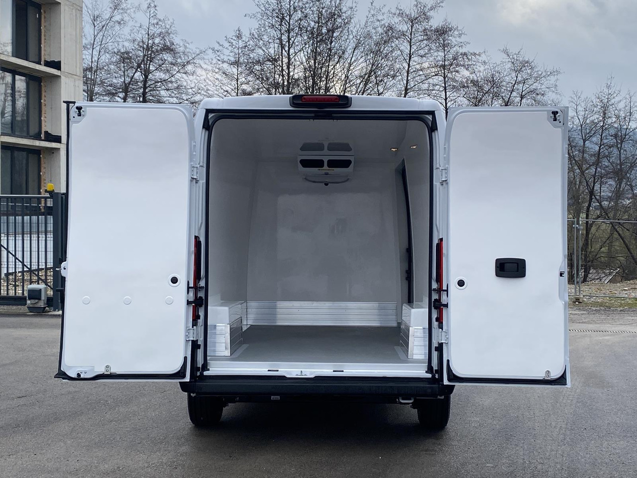 Novu Dostavno vozilo hladnjača PEUGEOT BOXER L3H2 180PS CONFORT 335 / FRISCHDIENST BIS 0 + KONVEKTA FK2321 12-230V: slika 9