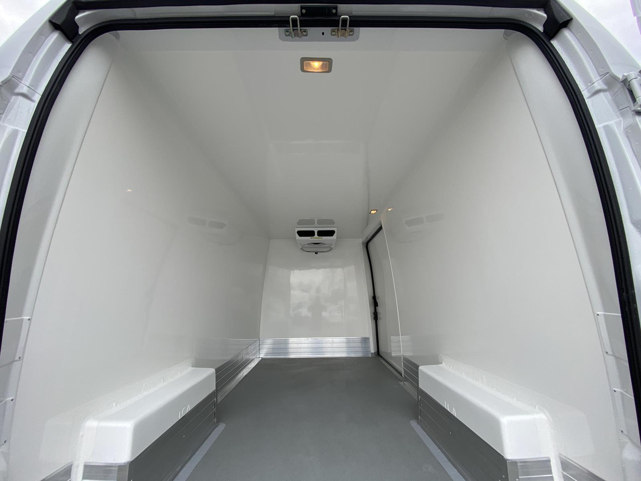 Novu Dostavno vozilo hladnjača PEUGEOT BOXER L3H2 180PS CONFORT 335 / FRISCHDIENST BIS 0 + KONVEKTA FK2321 12-230V: slika 19