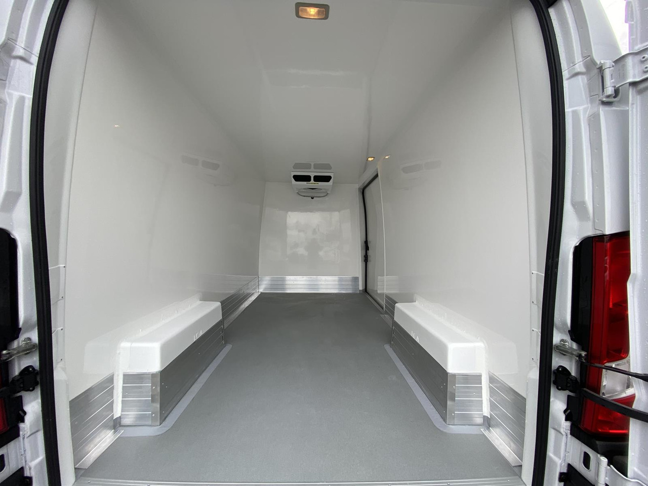 Novu Dostavno vozilo hladnjača PEUGEOT BOXER L3H2 180PS CONFORT 335 / FRISCHDIENST BIS 0 + KONVEKTA FK2321 12-230V: slika 13