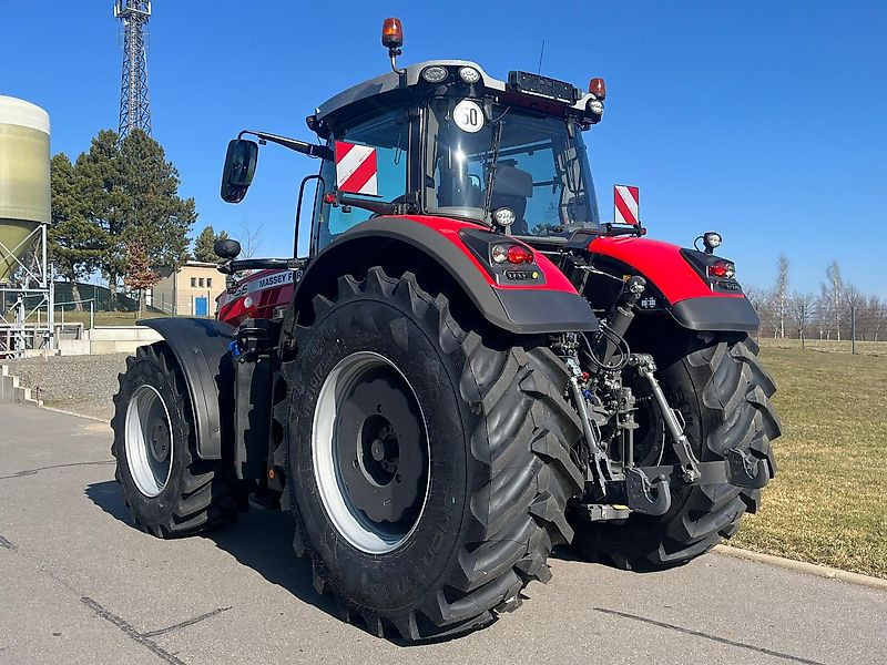 Novu Traktor Massey Ferguson MF 8740 S "Exclusive Ausstattung": slika 7 Novu Traktor Massey Ferguson MF 8740 S "Exclusive Ausstattung": slika 7
