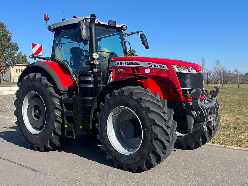 Massey Ferguson MF 8740 S "Exclusive Ausstattung" - Traktor: slika 1 Massey Ferguson MF 8740 S "Exclusive Ausstattung" - Traktor: slika 1