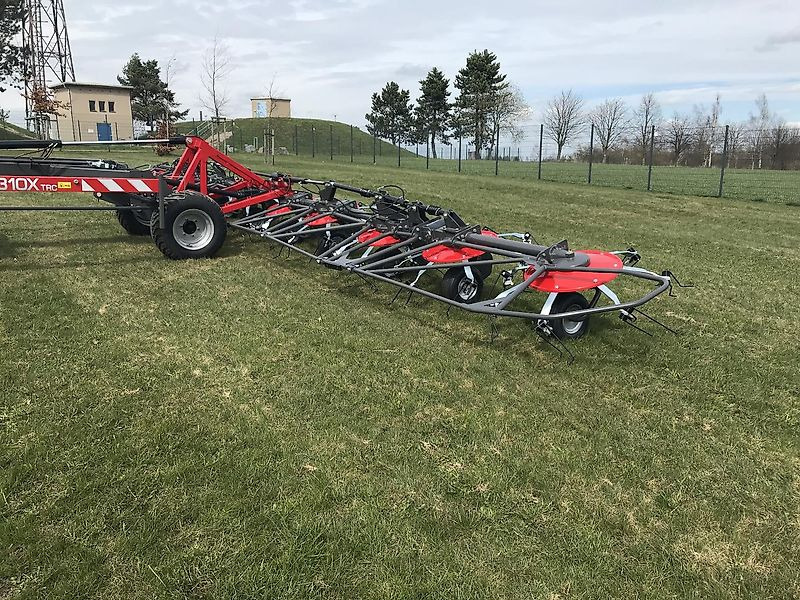 Novu Prevrtač/ Grabuljač Massey Ferguson MF TD 1310 X TRC / Lotus 1250 Profi: slika 7 Novu Prevrtač/ Grabuljač Massey Ferguson MF TD 1310 X TRC / Lotus 1250 Profi: slika 7