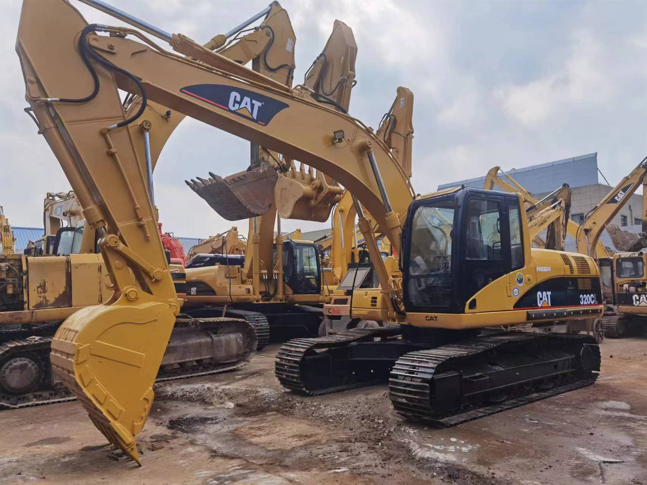 Caterpillar 320C 320CL 320BL Used Excavator CAT 320D 320D2 320GC 20 Ton Crawler Excavator - Bager guseničar: slika 1 Caterpillar 320C 320CL 320BL Used Excavator CAT 320D 320D2 320GC 20 Ton Crawler Excavator - Bager guseničar: slika 1