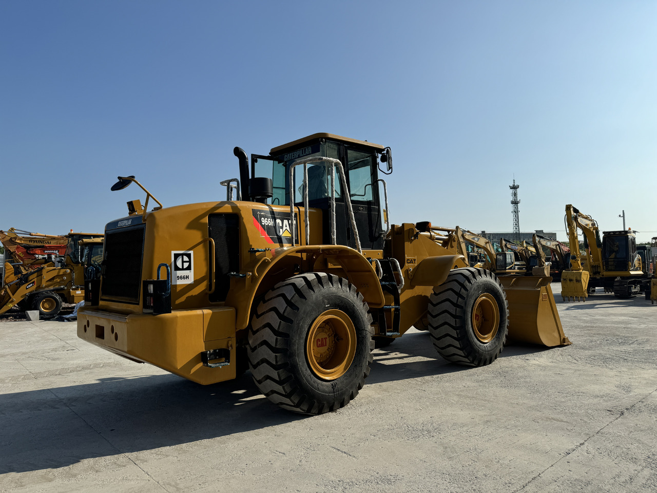 Caterpillar CAT 966 966H 966F 966G 6 Ton Used Wheel Loader and Similar Front Loaders Are Ready to Work - Utovarivač točkaš: slika 5 Caterpillar CAT 966 966H 966F 966G 6 Ton Used Wheel Loader and Similar Front Loaders Are Ready to Work - Utovarivač točkaš: slika 5