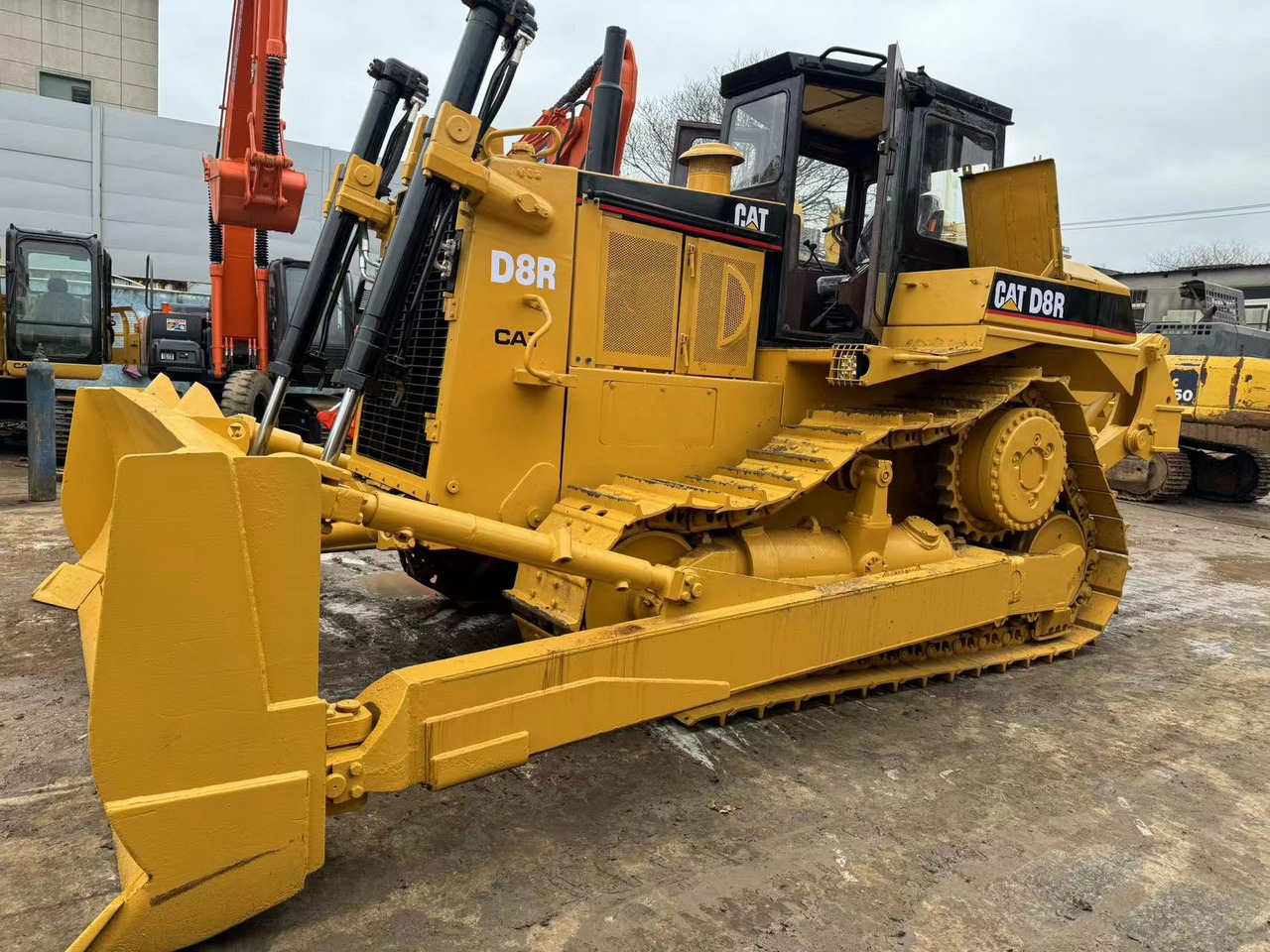 Caterpillar CAT D8R D8T D7H D7R D7G D7R D7E Used Bulldozer Excavadora in Excellent Work Condition for Slae - Buldožer: slika 1 Caterpillar CAT D8R D8T D7H D7R D7G D7R D7E Used Bulldozer Excavadora in Excellent Work Condition for Slae - Buldožer: slika 1