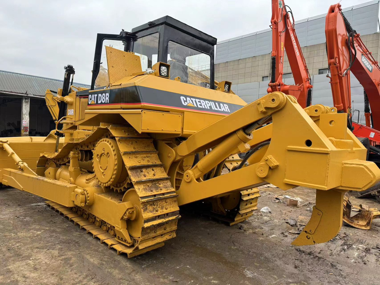 Caterpillar CAT D8R D8T D7H D7R D7G D7R D7E Used Bulldozer in Excellent Work Condition for Slae - Buldožer: slika 2 Caterpillar CAT D8R D8T D7H D7R D7G D7R D7E Used Bulldozer in Excellent Work Condition for Slae - Buldožer: slika 2