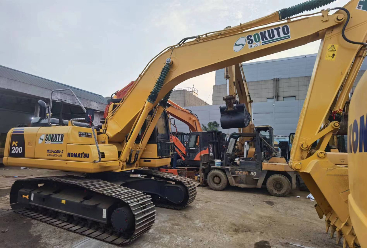 Komatsu PC200 PC210 PC220 Used Excavator Crawler Hydraulic High Quality Secondhand Excavator for Sale - Bager guseničar: slika 3 Komatsu PC200 PC210 PC220 Used Excavator Crawler Hydraulic High Quality Secondhand Excavator for Sale - Bager guseničar: slika 3