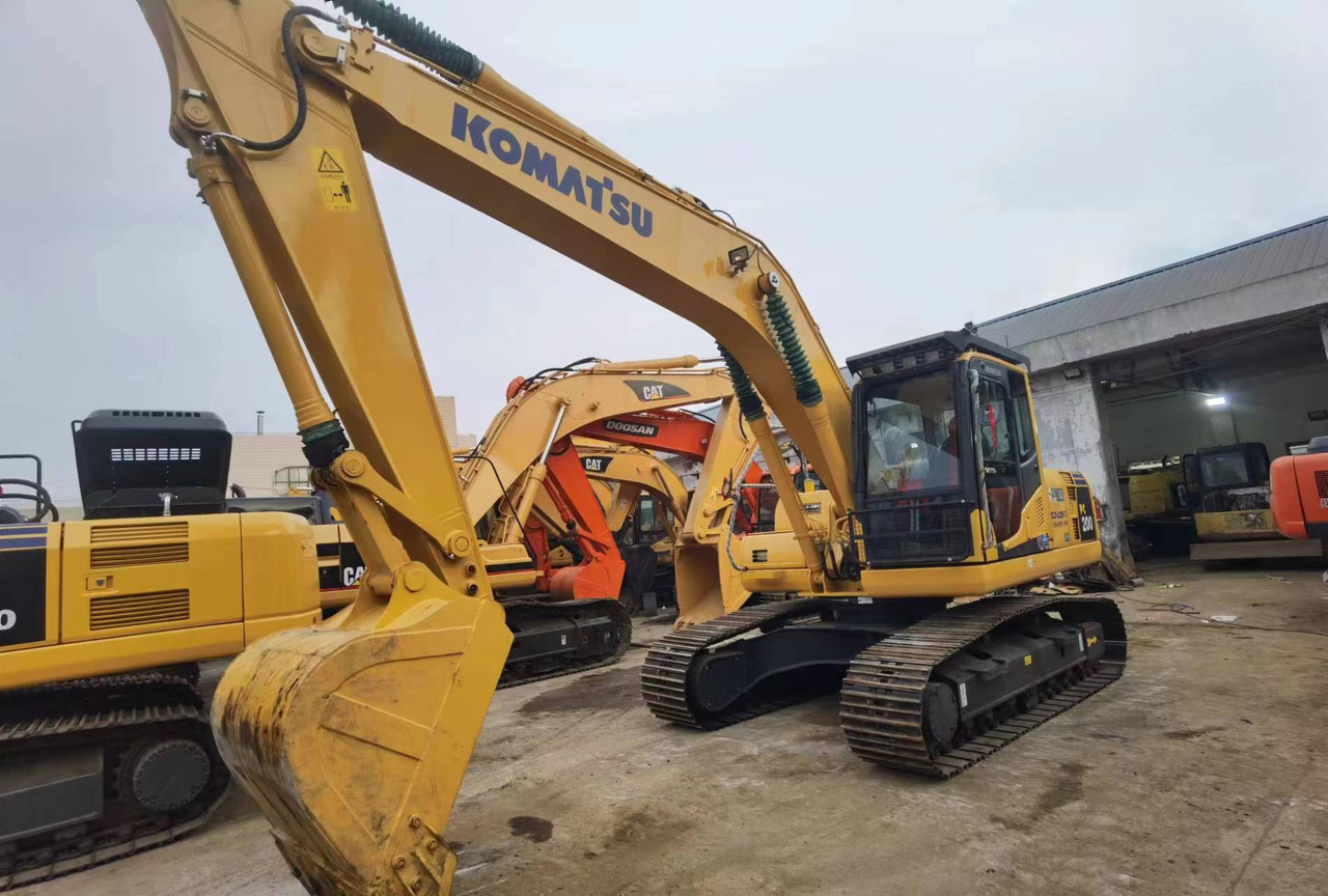 Komatsu PC200 PC210 PC220 Used Excavator in Excellent Work Condition - Bager guseničar: slika 3 Komatsu PC200 PC210 PC220 Used Excavator in Excellent Work Condition - Bager guseničar: slika 3