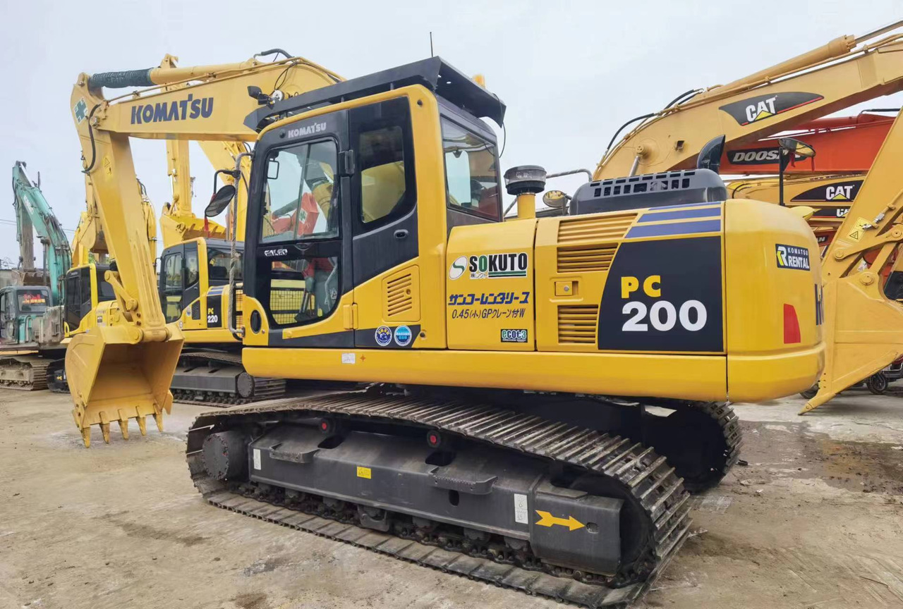 Komatsu PC200 PC210 PC220 Used Excavator in Excellent Work Condition - Bager guseničar: slika 1 Komatsu PC200 PC210 PC220 Used Excavator in Excellent Work Condition - Bager guseničar: slika 1