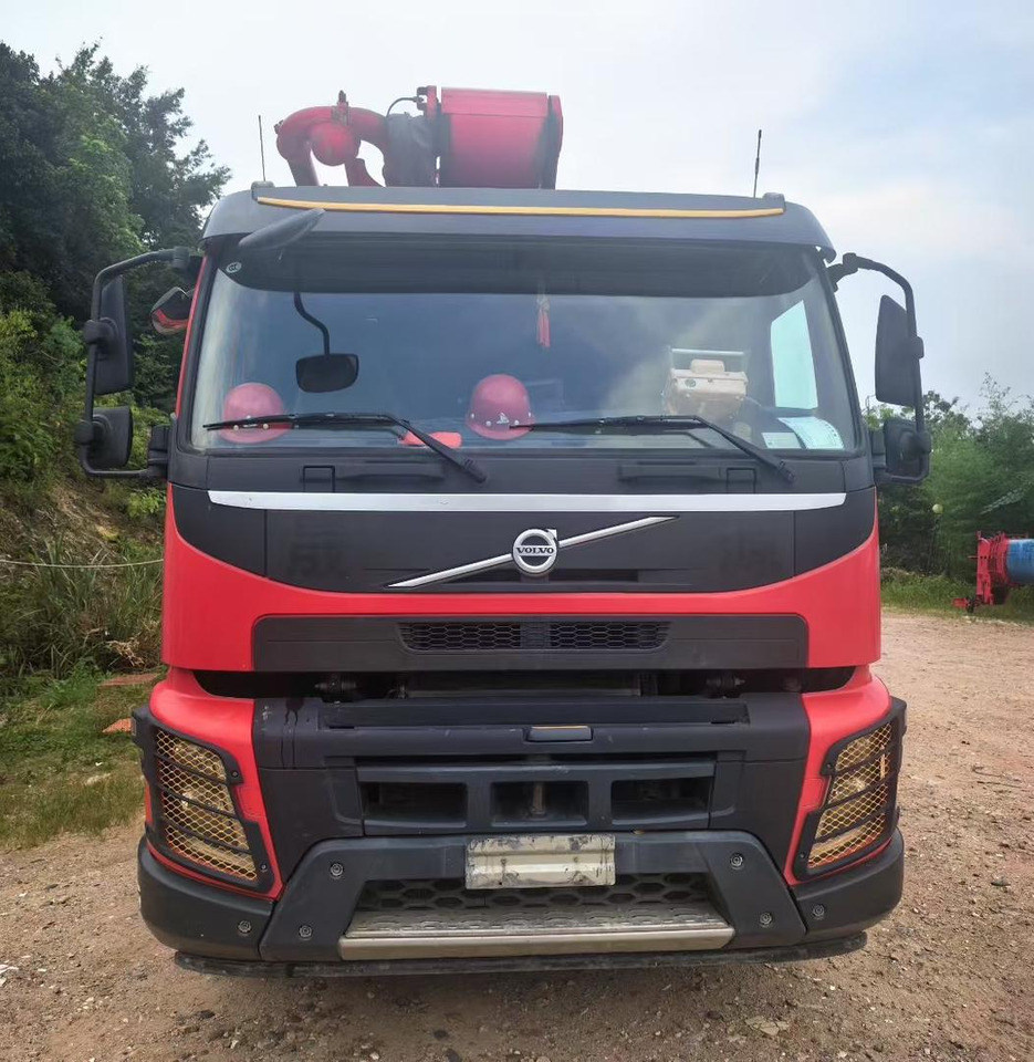 VOLVO 62 Meters Original Concrete Pump Truck Construction Machinery Cement Pumping Equipment Mounted Concrete Pump Truck for Sale - Auto pumpa za beton: slika 1 VOLVO 62 Meters Original Concrete Pump Truck Construction Machinery Cement Pumping Equipment Mounted Concrete Pump Truck for Sale - Auto pumpa za beton: slika 1