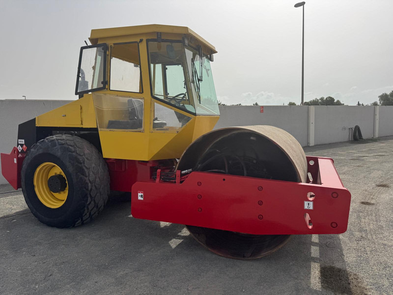 Dynapac CA250D - Valjak: slika 1 Dynapac CA250D - Valjak: slika 1