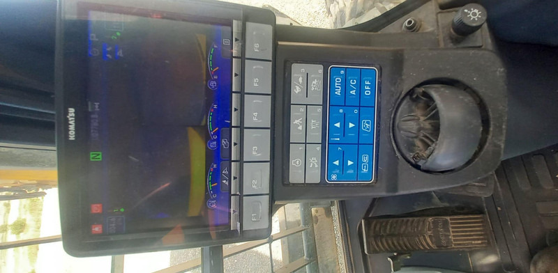 Bager točkaš Komatsu PW180-10: slika 17