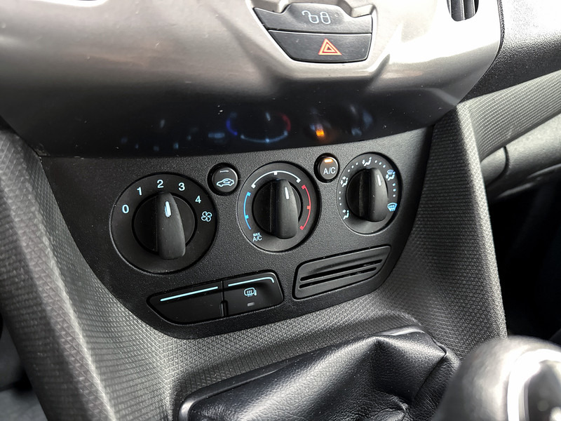 Mali kombi Ford Transit Connect 1.6 TDCI L2 Trend Trekhaak Airco Imperiaal Inrichting: slika 7