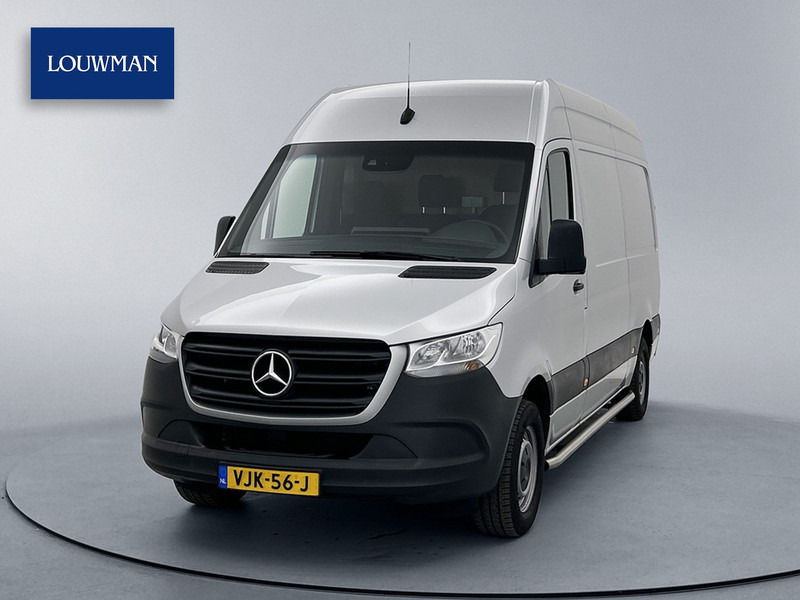 Mercedes-Benz Sprinter 315 1.9 CDI L2H2 Inrichting 220v omvormer Laadlift Navigatie Achteruitrijcamera Inrichting Cruise Control - Furgon: slika 2 Mercedes-Benz Sprinter 315 1.9 CDI L2H2 Inrichting 220v omvormer Laadlift Navigatie Achteruitrijcamera Inrichting Cruise Control - Furgon: slika 2