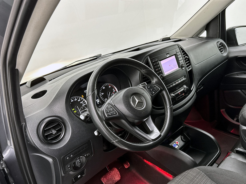 Mercedes-Benz Vito 114 CDI Lang Inrichting Navigatie Achteruitrijcamera Cruise Control Stoelverwarming Automaat L2 - Mali kombi: slika 4 Mercedes-Benz Vito 114 CDI Lang Inrichting Navigatie Achteruitrijcamera Cruise Control Stoelverwarming Automaat L2 - Mali kombi: slika 4