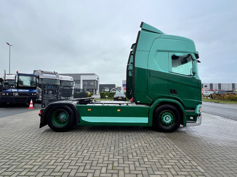 Scania R450 NGS 4x2 Trekker 2x Tank / Full Spoiler / Smarttachograaf - Tegljač: slika 4 Scania R450 NGS 4x2 Trekker 2x Tank / Full Spoiler / Smarttachograaf - Tegljač: slika 4