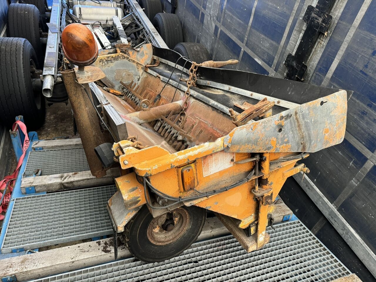 Epoke Sandspeidare Broddway B8E SARARITA - Rasipač peska/ Soli: slika 1 Epoke Sandspeidare Broddway B8E SARARITA - Rasipač peska/ Soli: slika 1