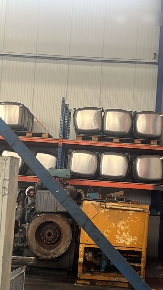 Mercedes-Benz MP4 - Rezervoar za gorivo za Kamion: slika 2 Mercedes-Benz MP4 - Rezervoar za gorivo za Kamion: slika 2