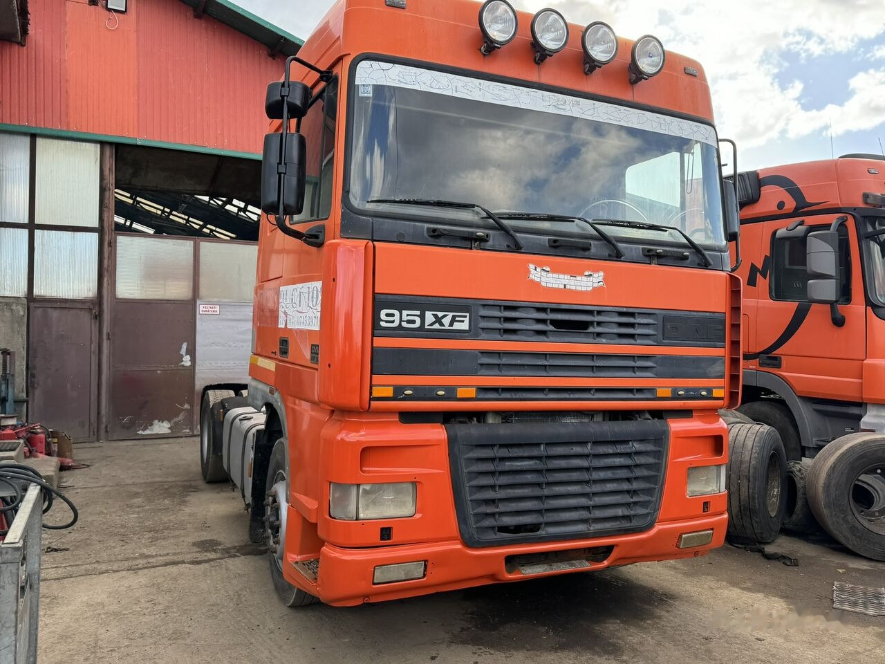 DAF XF 95 530 Euro 3 EXPORT Retarder - Tegljač: slika 5 DAF XF 95 530 Euro 3 EXPORT Retarder - Tegljač: slika 5