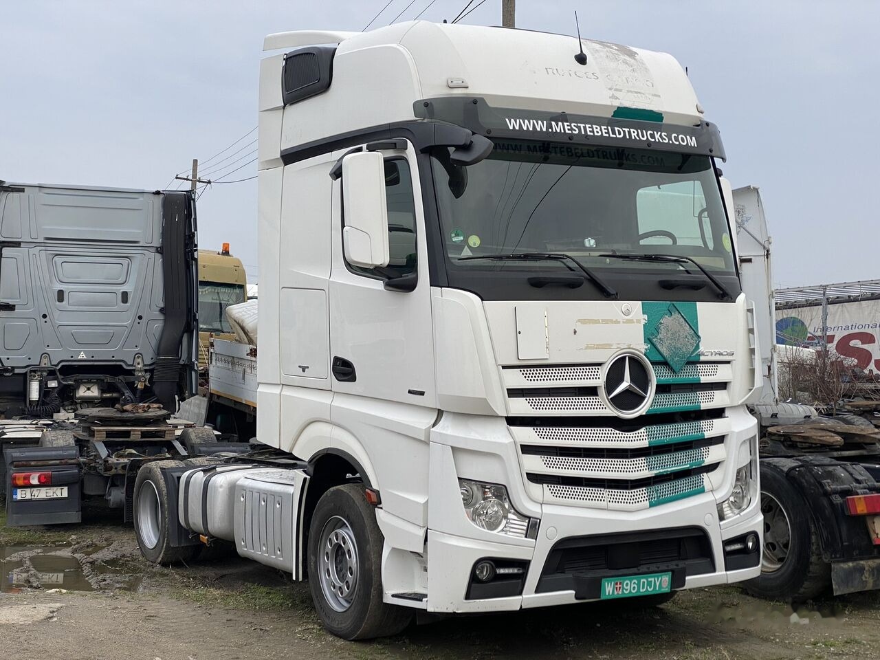 Mercedes-Benz Cap tractor MERCEDES-BENZ TOP Actros 1842 MP4 Klima MegaSpace - Tegljač: slika 1 Mercedes-Benz Cap tractor MERCEDES-BENZ TOP Actros 1842 MP4 Klima MegaSpace - Tegljač: slika 1