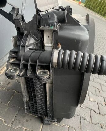 MAN TGL 81061006683 MAN Man TGL - Radijator za Kamion: slika 2 MAN TGL 81061006683 MAN Man TGL - Radijator za Kamion: slika 2