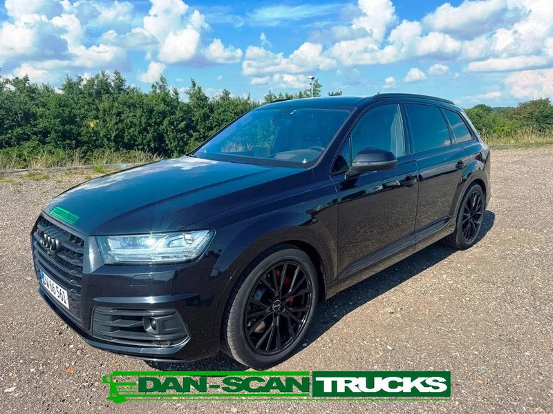 Audi SQ7 Black Edition. panoramo sun roof. . oil heater. head up display. 21" alu weels. night vision. B&O sound system. - SUV: slika 1 Audi SQ7 Black Edition. panoramo sun roof. . oil heater. head up display. 21" alu weels. night vision. B&O sound system. - SUV: slika 1